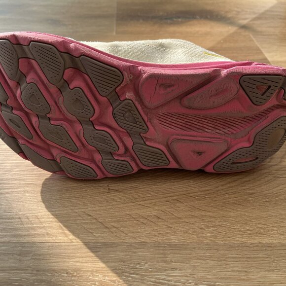 Hoka One One Clifton 9 - Picture 6 of 11